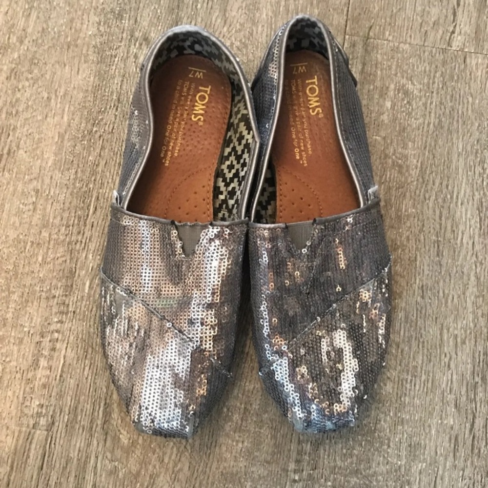 Silver Sequins Women’s Toms Shoes size 7